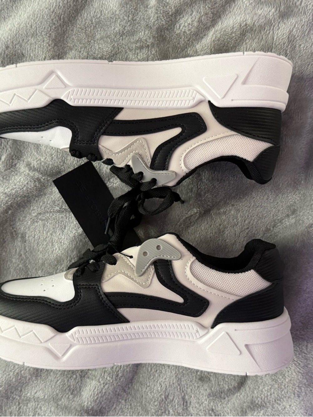Women’s Black and White Athletic Sneakers - Picture 4 of 5